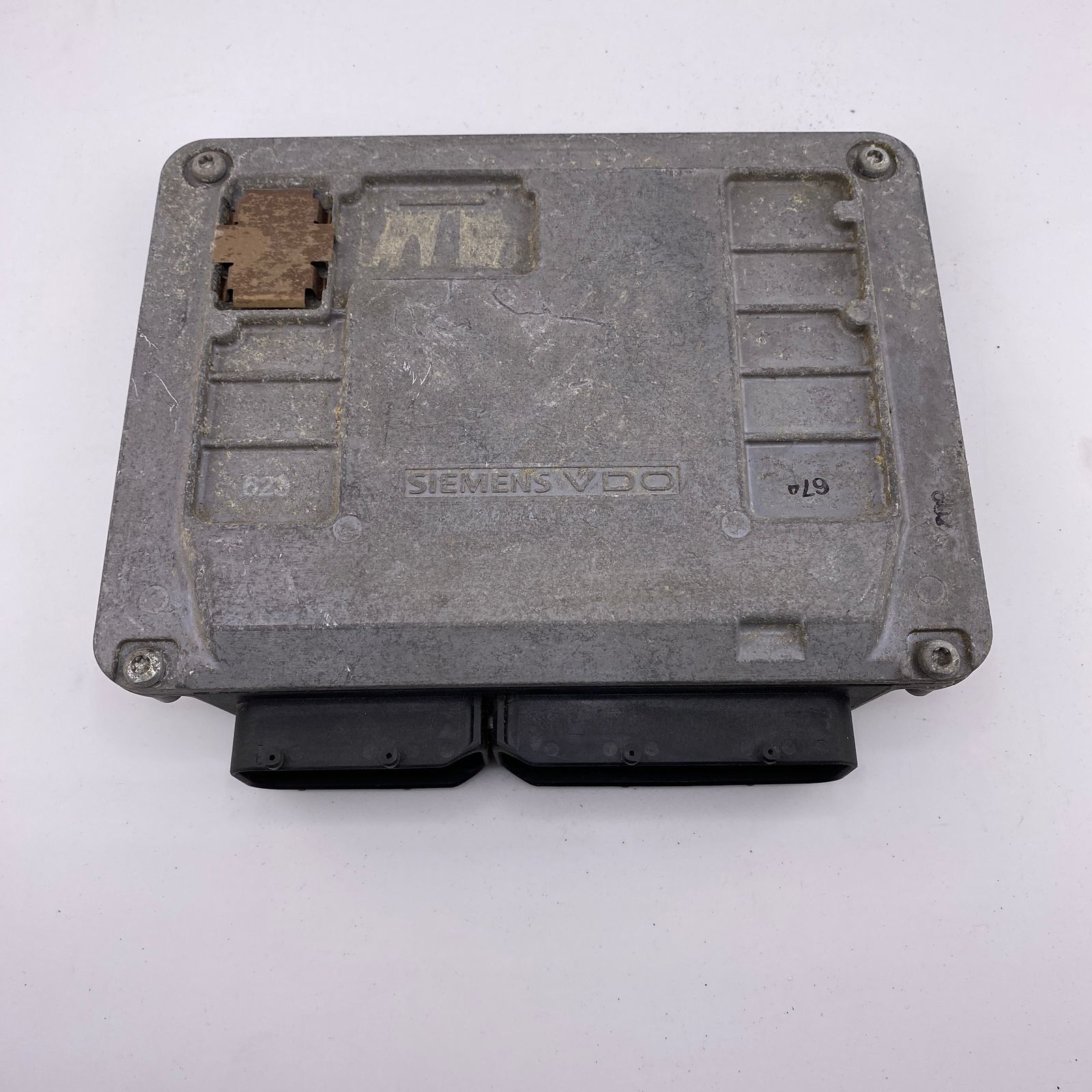 VW POLO 9N engine control unit ECU 03E906033R 2003 18036596-