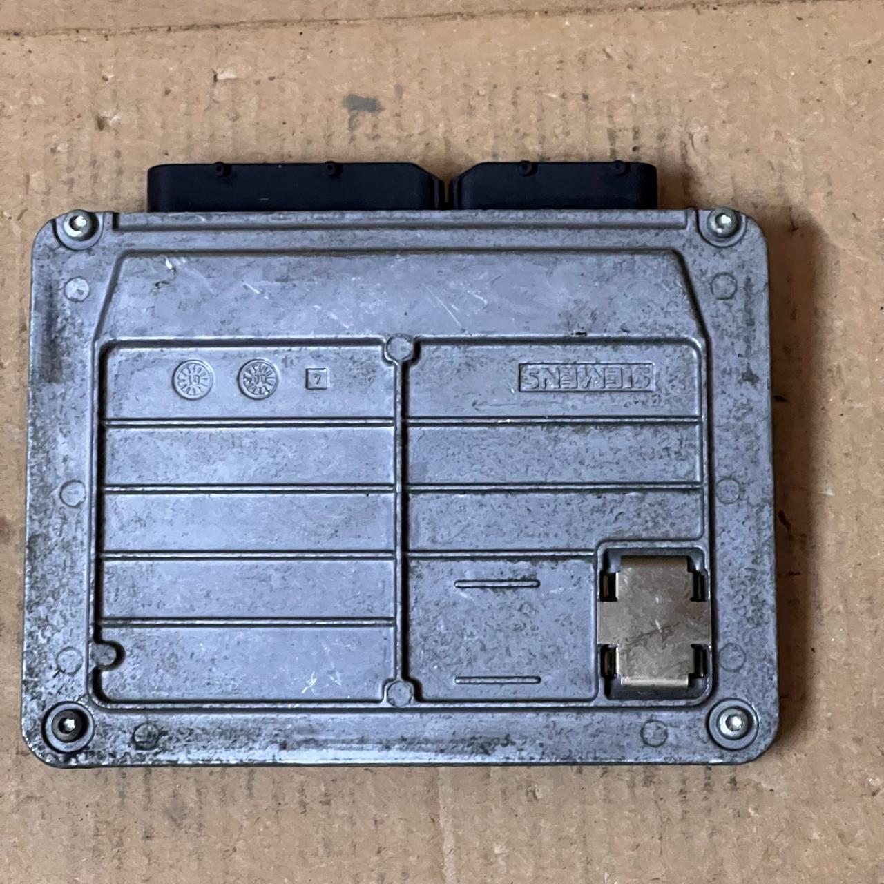 ECU ENGINE CONTROL UNIT 047906033C 5WP4419907 SKODA FABIA 1.4