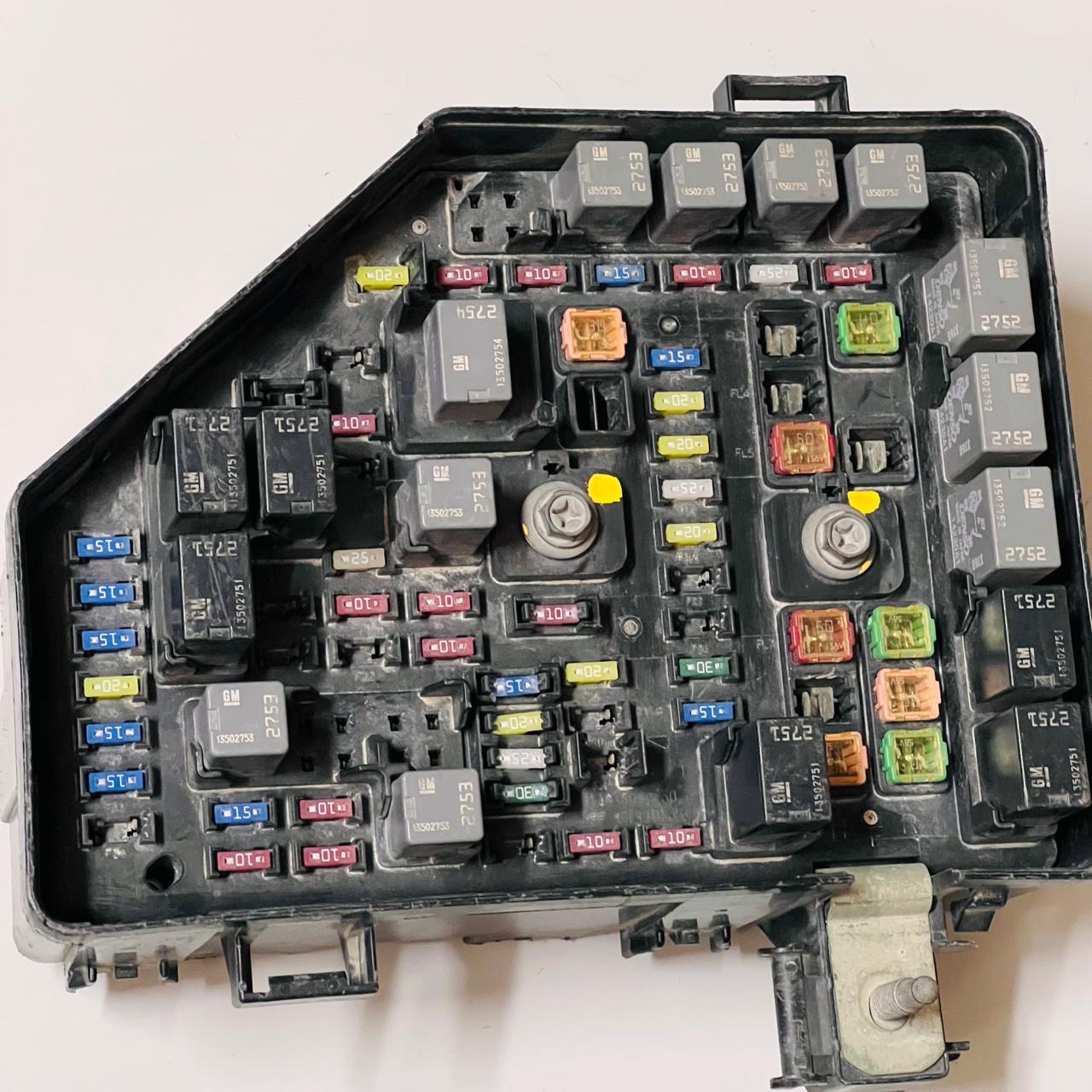 2015-2017  Fuse & Relay Box  Chevrolet Traverse 23436804