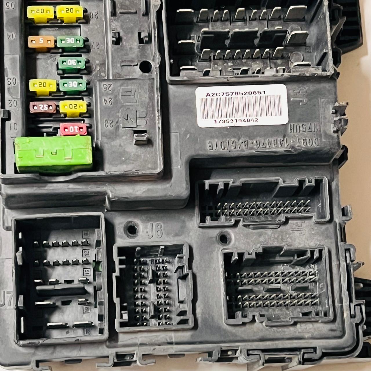 2018 2019 Ford Expedition Interior Fuse Box Relay JU5T15604JAJ  A2c7578520651