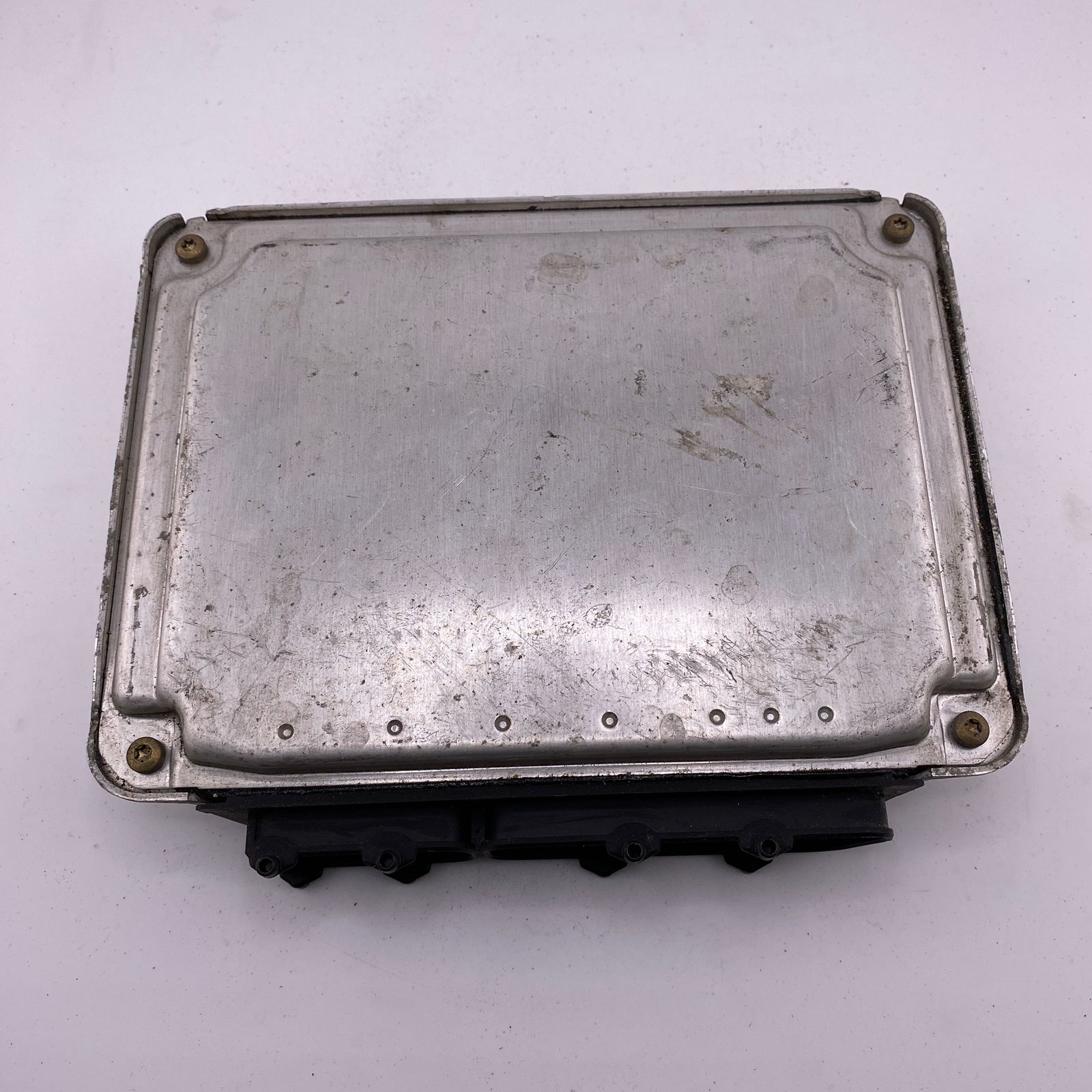 VW Polo 0261207593 030906032DT Engine Control Unit