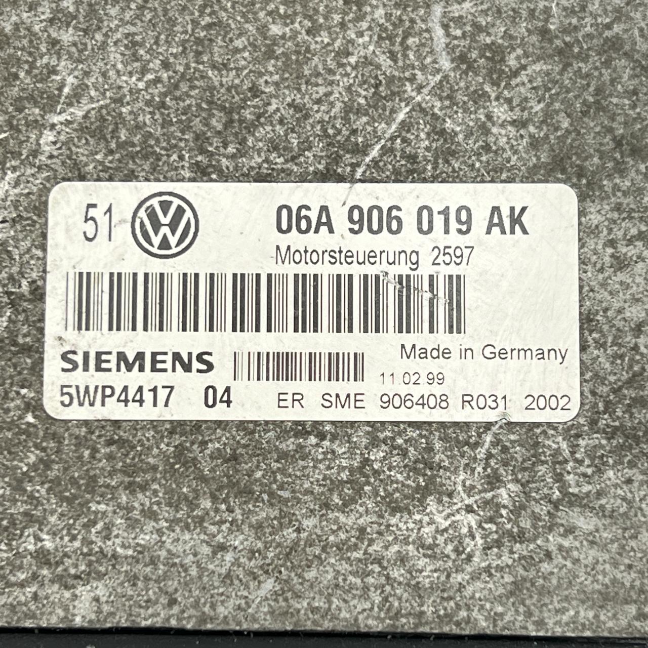 VW Golf 1999 Engine Control Module Unit Motor ECU 5wp441704 06a906019ak