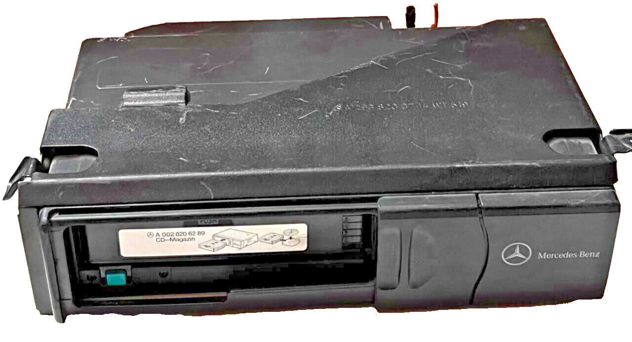 CD-Changer Genuine Mercedes W203/C209/R230/W463/636/639 - B67824018 A2038703389