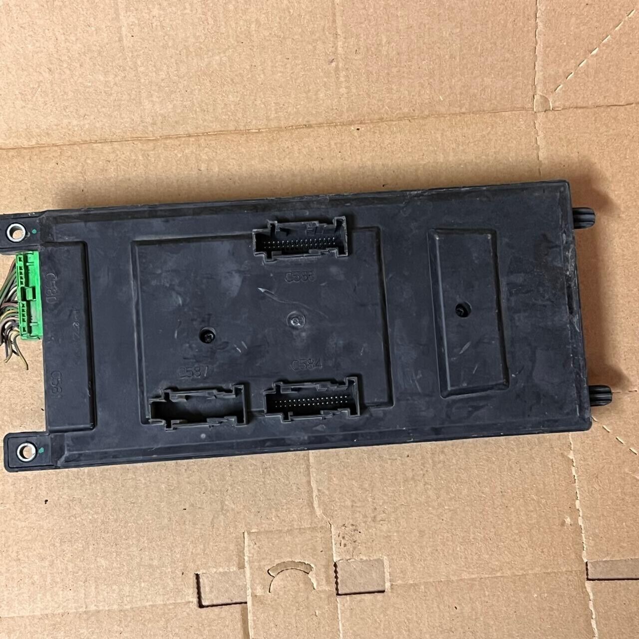 05-09 Land Rover Range Rover Sport Fuse Box - YQE500300 / 519051403 / 000109408