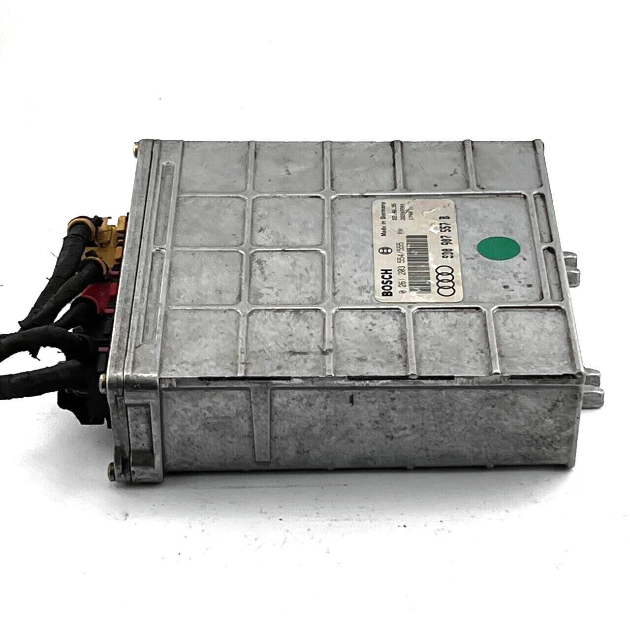 Audi A4 ECU / ENGINE CENTER 0261203554/555 0 261 203 554/555 8D0907557B