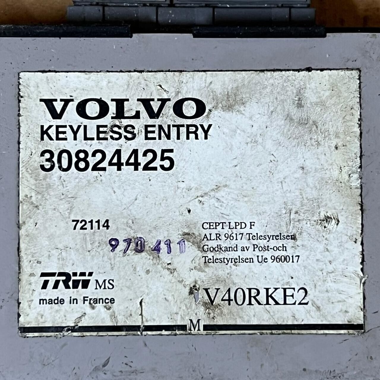 Volvo V40, S40, B217 Keyless Control Unit Lock Entry 30824425 / V40RKE2