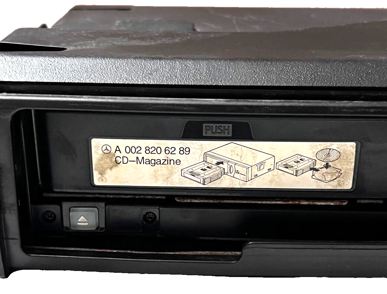 MERCEDES BENZ R230 SL 500 CD CHANGER A2038209089