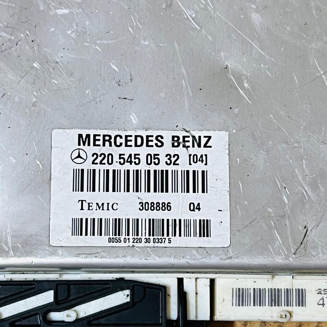 MERCEDES-BENZ S-Class W220 Suspension Control Module- 2205450532 / 308886