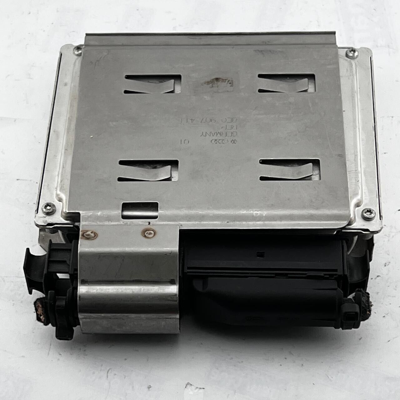 Audi A4 S4 Engine ECU Module 8E0907411