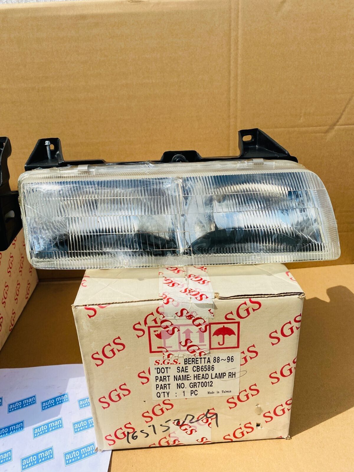 1988-1996 CHEVY BERETTA  Headlight/ 16515225 / 16515224 left and right side both