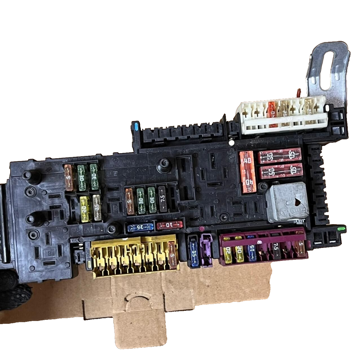 2010-2018 MERCEDES CLS / E-CLASS Rear Relay Fuse Box SAM Module - 5DK011023-25