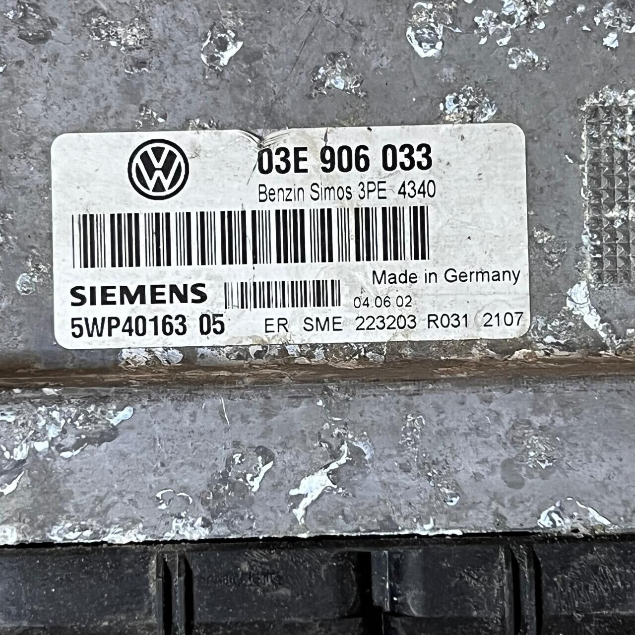 VOLKSWAGEN POLO 2002 1.2 PETROL MK4 3DR ENGINE CONTROL UNIT ECU 03E906033