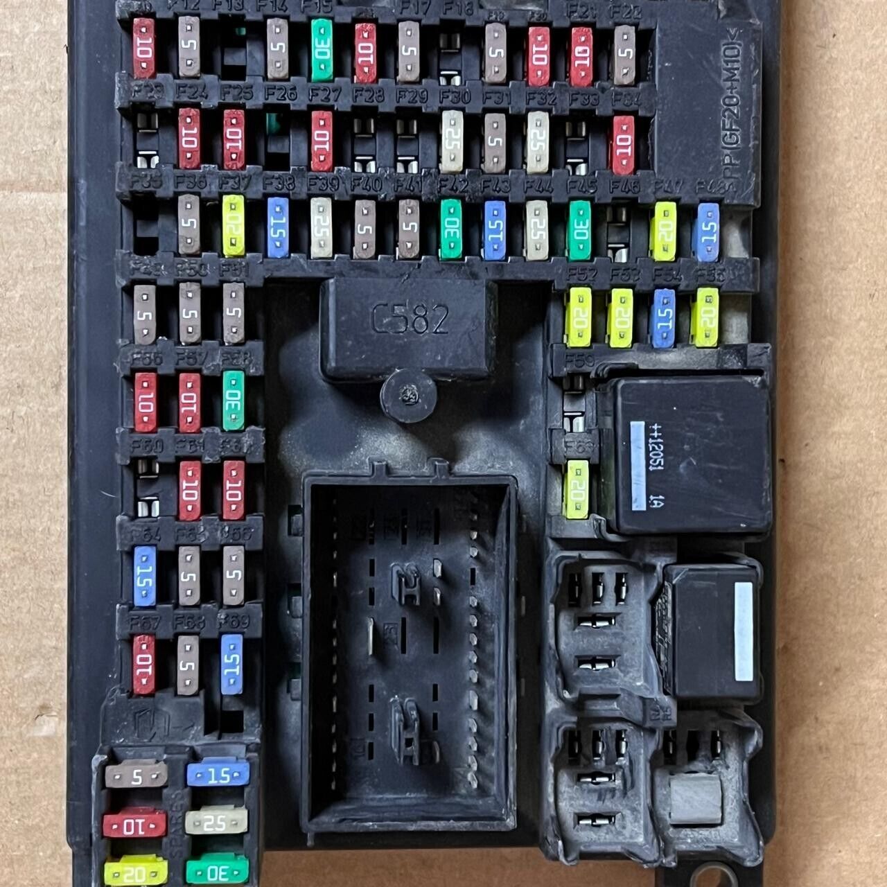 12-13 Range Rover HSE Dashboard Relay Fuse Box CH2214F041BC/519330A05