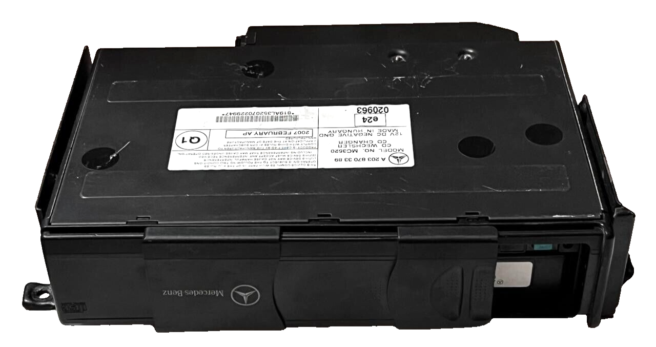 CD-Changer Genuine Mercedes W203/C209/R230/W463/636/639 - B67824018 A2038703389