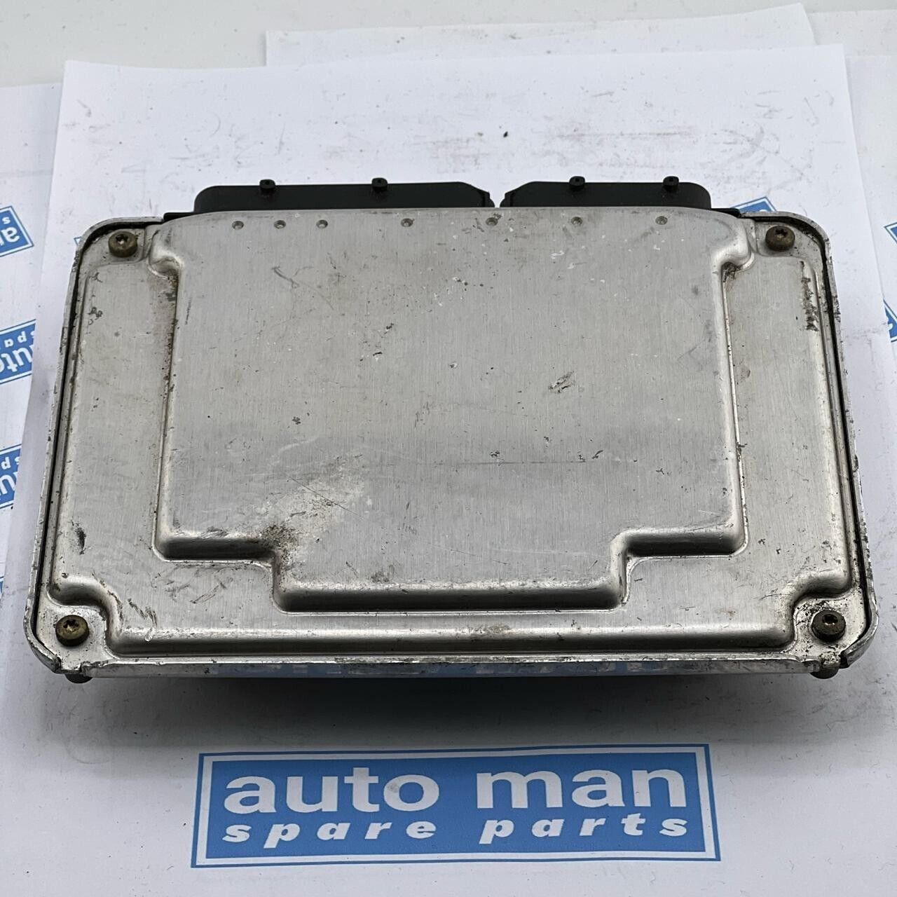 Unidad de módulo de control del motor Volkswagen ECU 038906019FA 0281010629 OEM