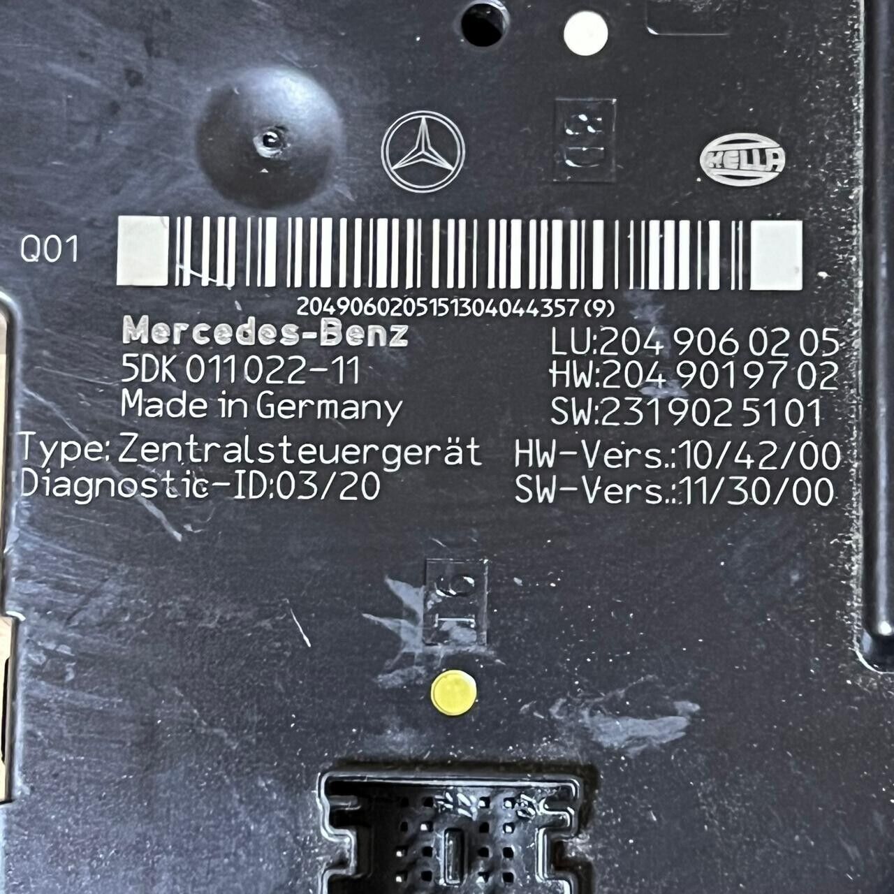 Mercedes REAR SAM MODULE RELAY FUSE BOX - 5DK011022-11 / 2049060205 / 2049019702