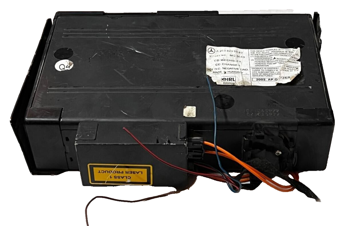 MERCEDES BENZ R230 SL 500 CD CHANGER A2038209089