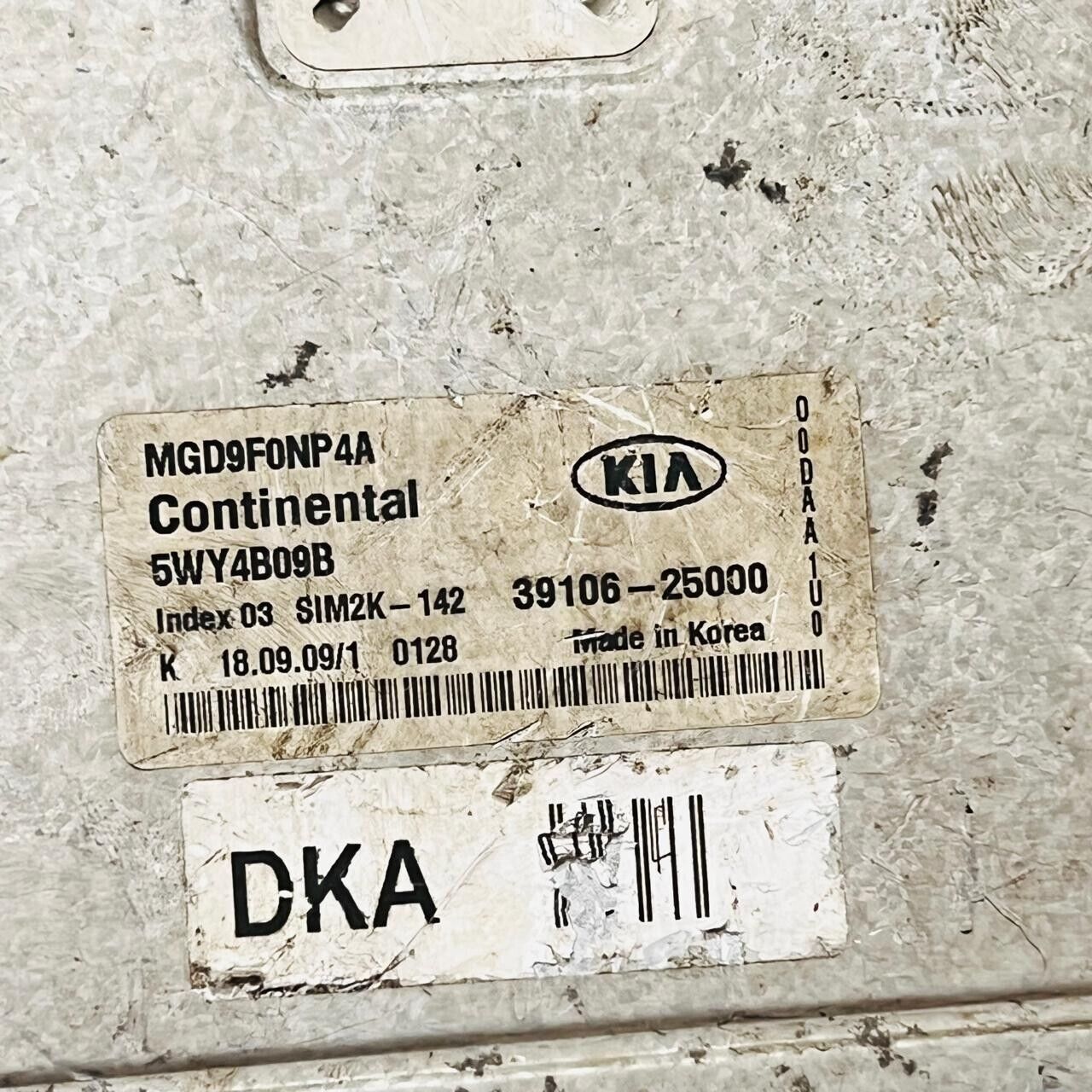 Continental ecu engine control unit kia 5wy4b09b 3910625000