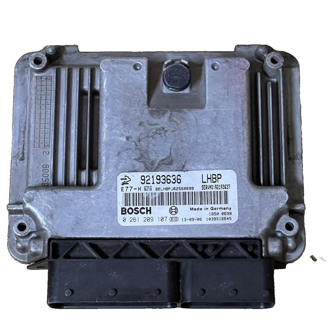 ECU  Chevrolet Captiva Engine control unit 92193636/0261209107