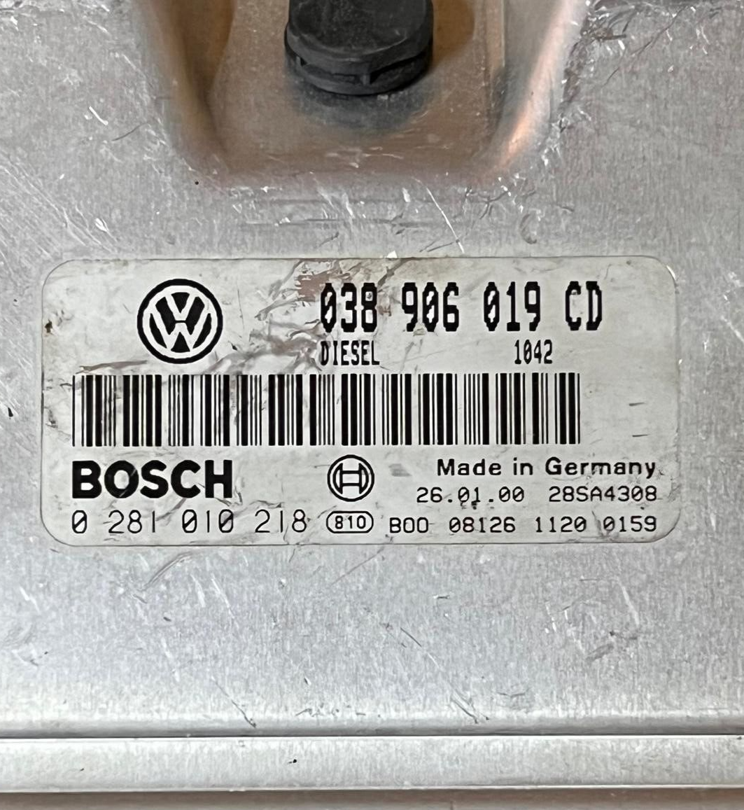 VAG Control Module Unit 038906019CD 0281010218 original Bosch K108