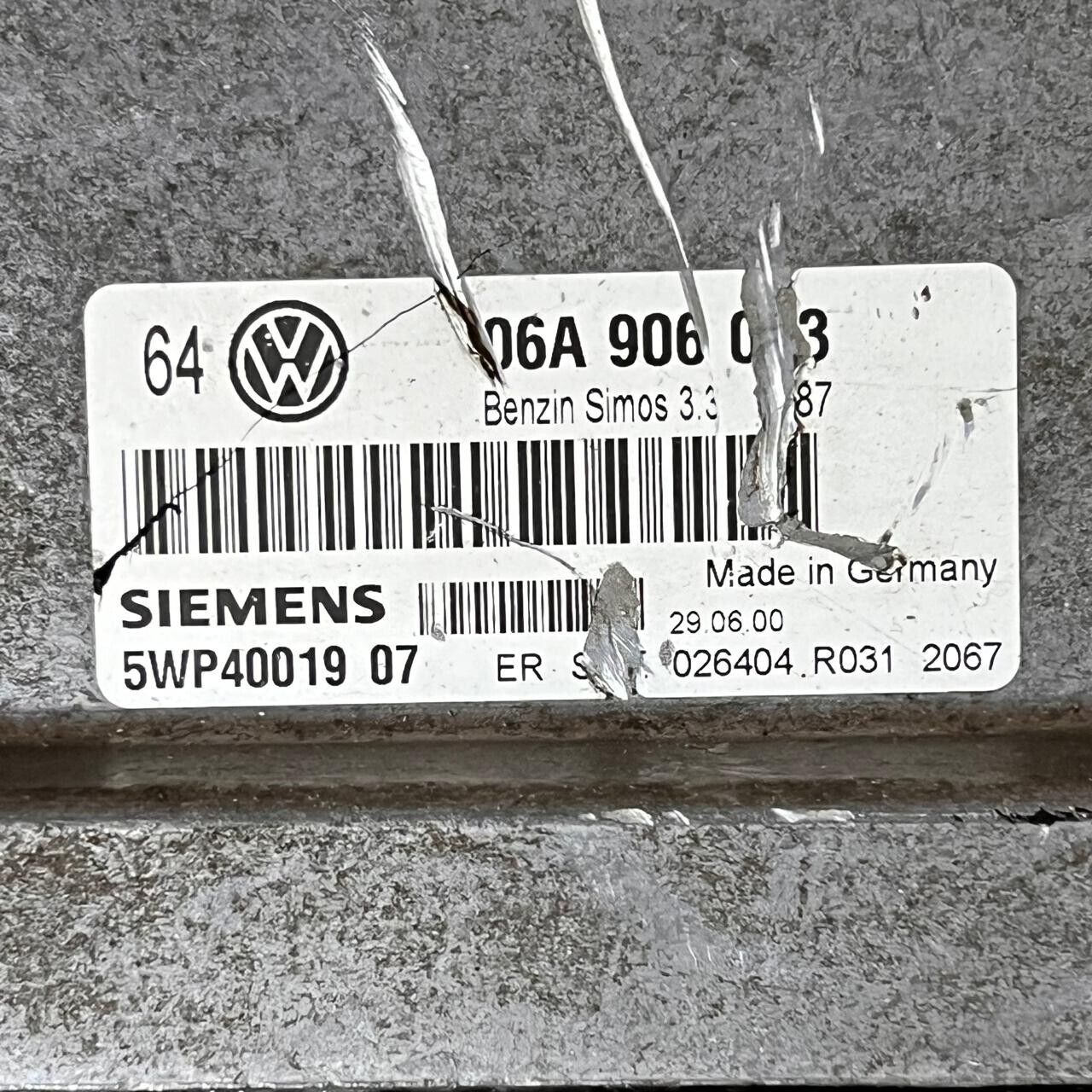 Volkswagen Genuine Electric Control Unit Ecu  5wp4001907 / 06A906033