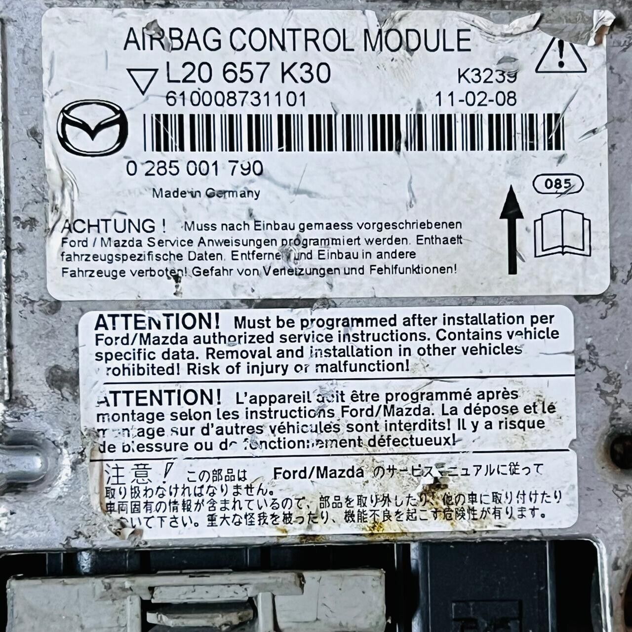 2006 Mazda MVP Airbug Control Module - L20657K30 / 0285001790