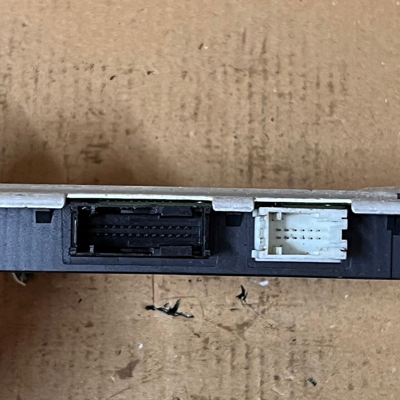 🚘 2011-2013 BMW OEM F01 F10 F12 OEM FOOTWELL LIGHT CONTROL MODULE FRM 9250455