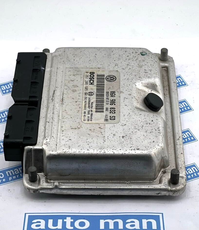 VW BEETLE 2.0 06A 906 032 SD ECU 06A906032SD 0261208605