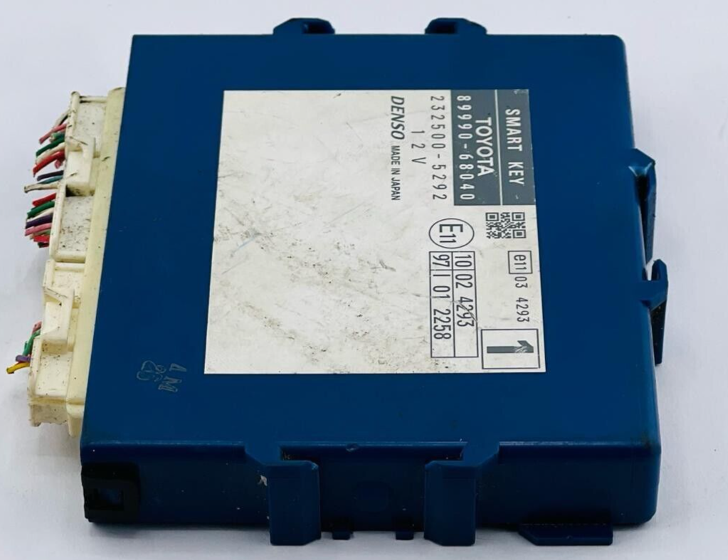 89990-68040 Toyota OEM genuino conjunto de computadora