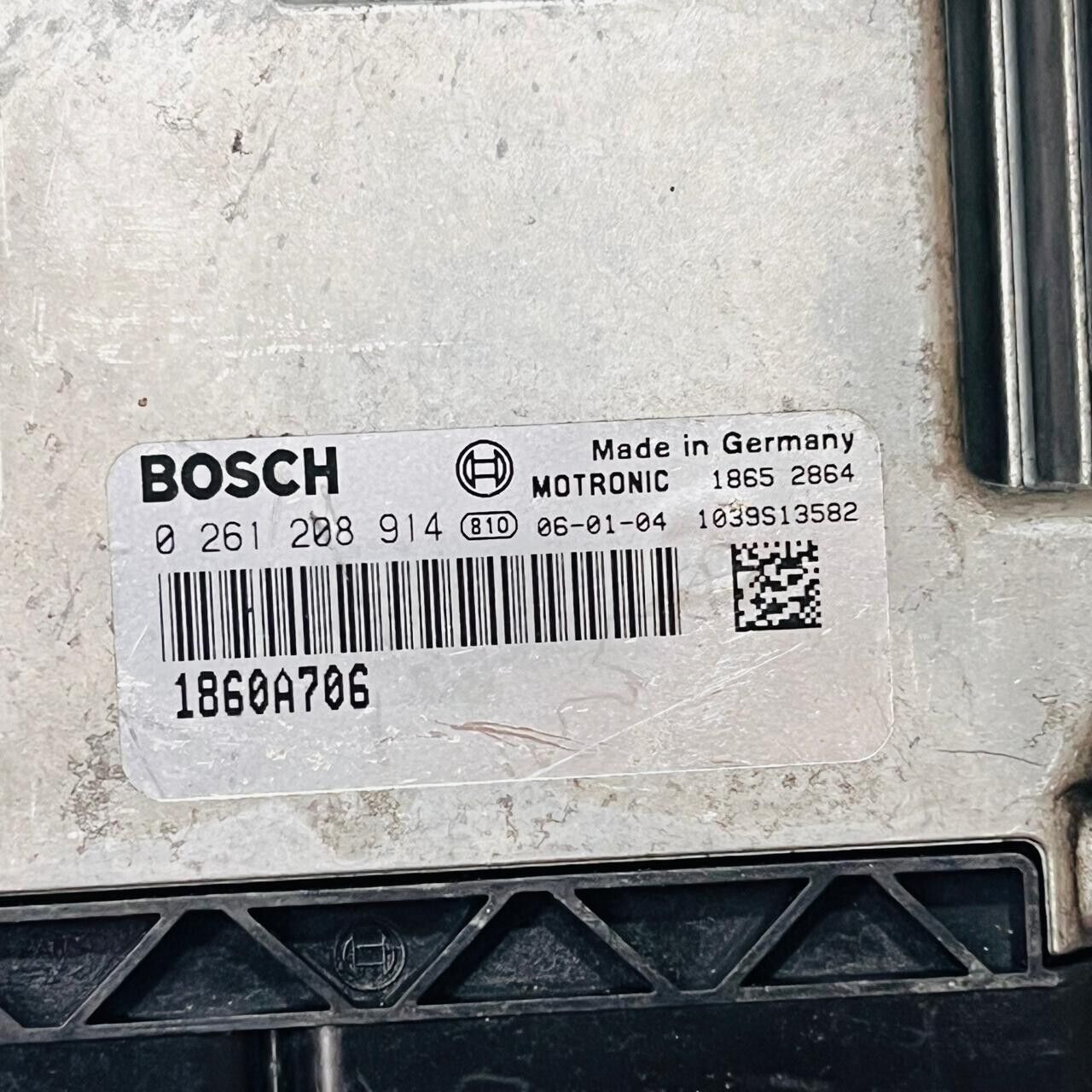 BOSCH Engine Control Module ECM For MITSUBISHI 0261208914 1860A706