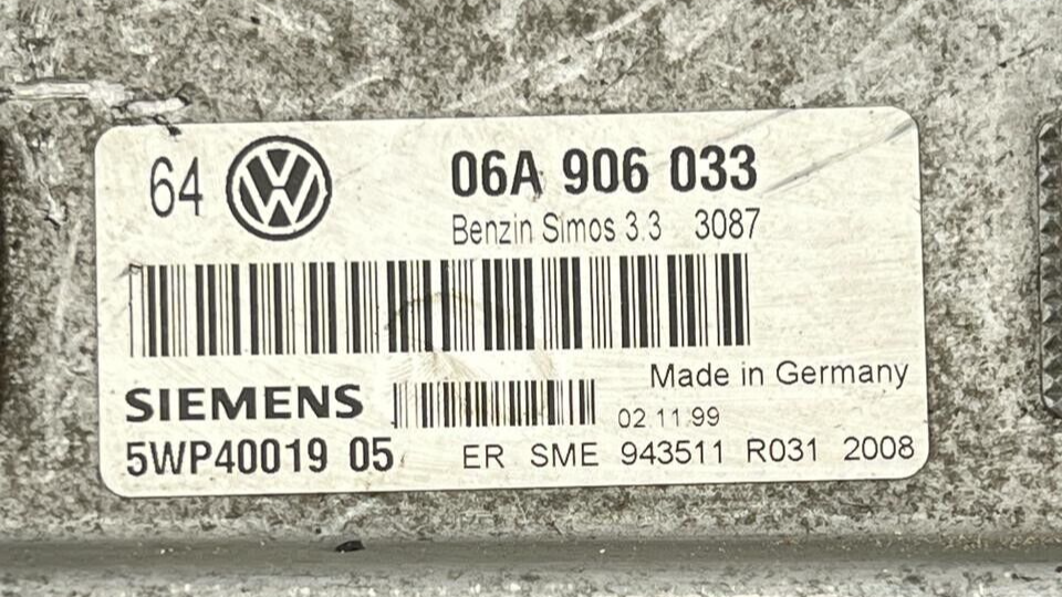 ECU VOLKSWAGEN GOLF 06A906033 ENGINE CONTROLLER SIEMENS, 5WP4001905, 06A 906 033