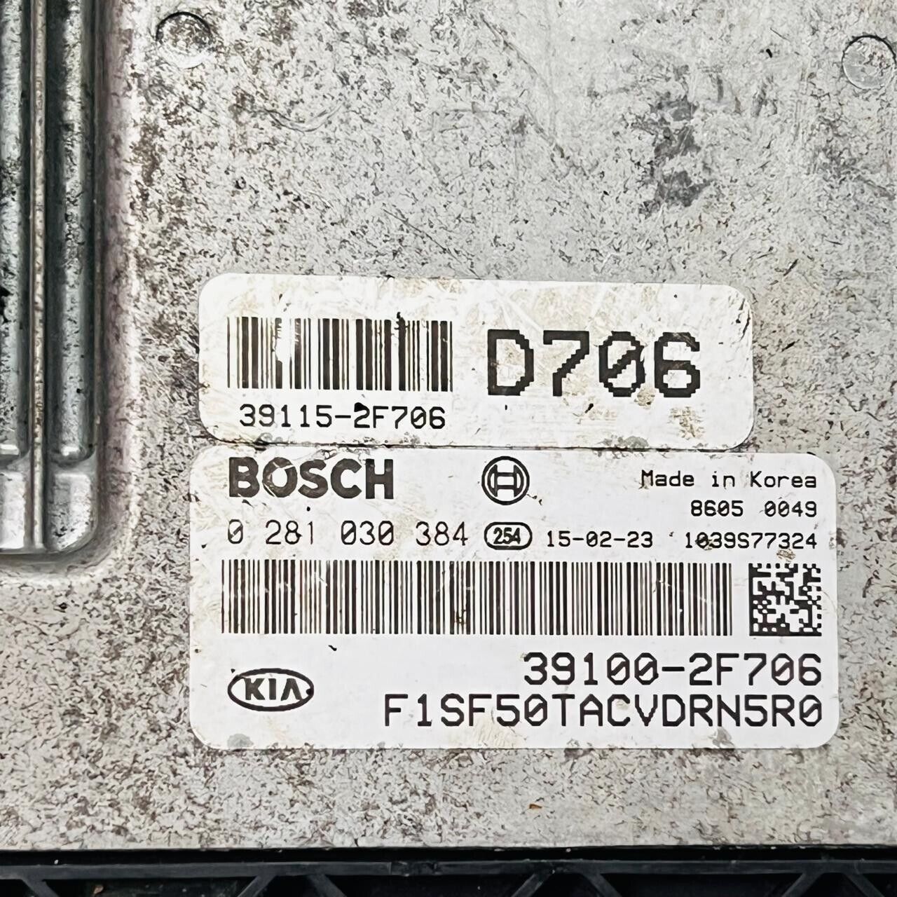 BOSCH ECU ENGINE CONTROL UNIT D706 KIA 0281030384 391002F706