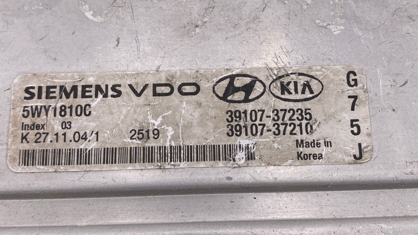 5WY1810C ECM Hyundai Tucson engine with auto or manual transmission 39107-37235