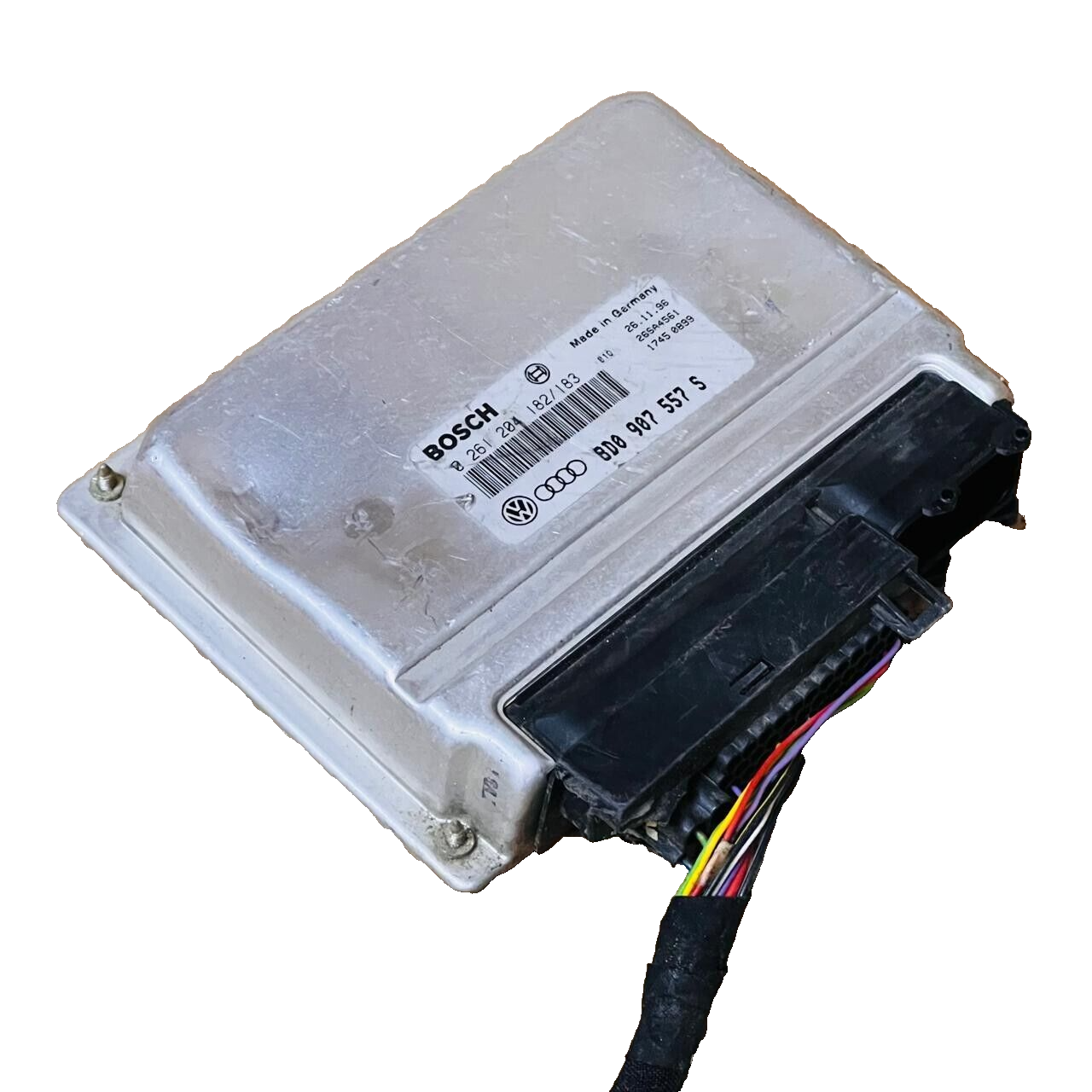 AUDI A4 8D2, B5 Engine Control Unit ECU - 8D0907557S / 0261204182 / 0261204183