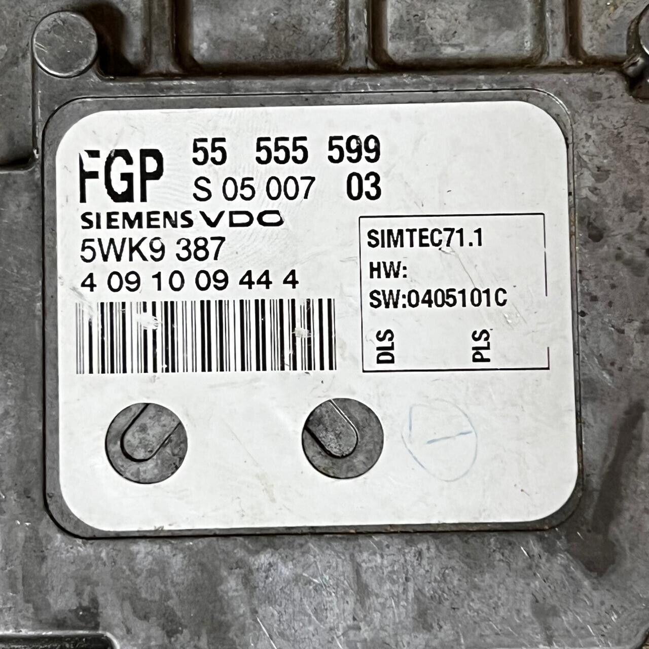 Vauxhall Astra ENGINE CONTROL UNIT ECU - 55555599 / S0500703 / 5WK9387