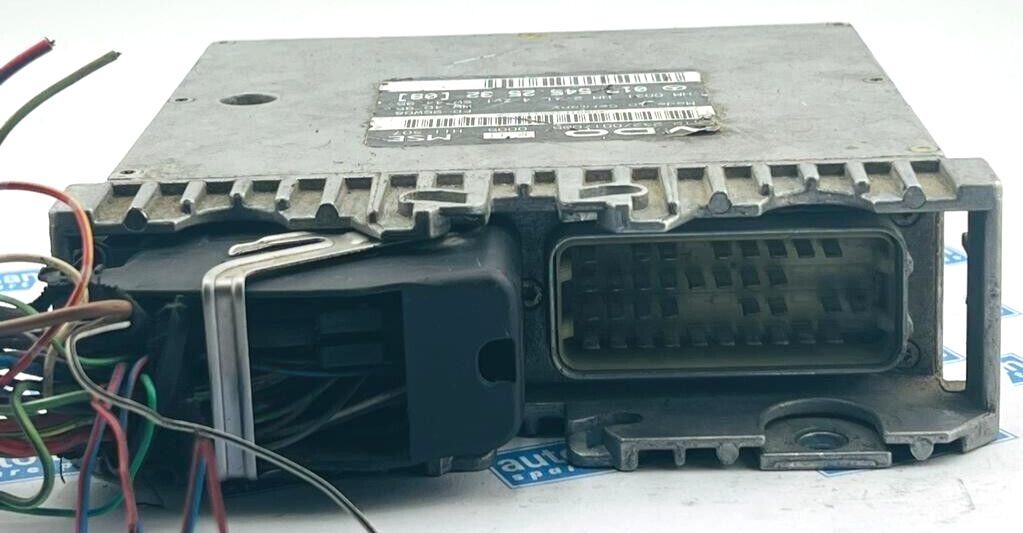 ECU ENGINE CONTROLLER MERCEDES W210 E230 VDO  017 545 25 32 (09)