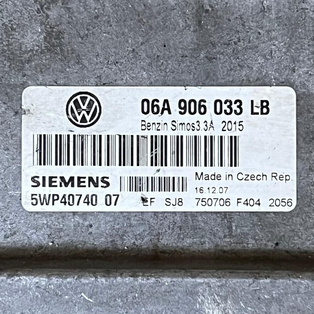 ENGINE CONTROL MODULE UNIT  Volkswagen New Beetle 1998-2010 5WP40740 06A906033LB