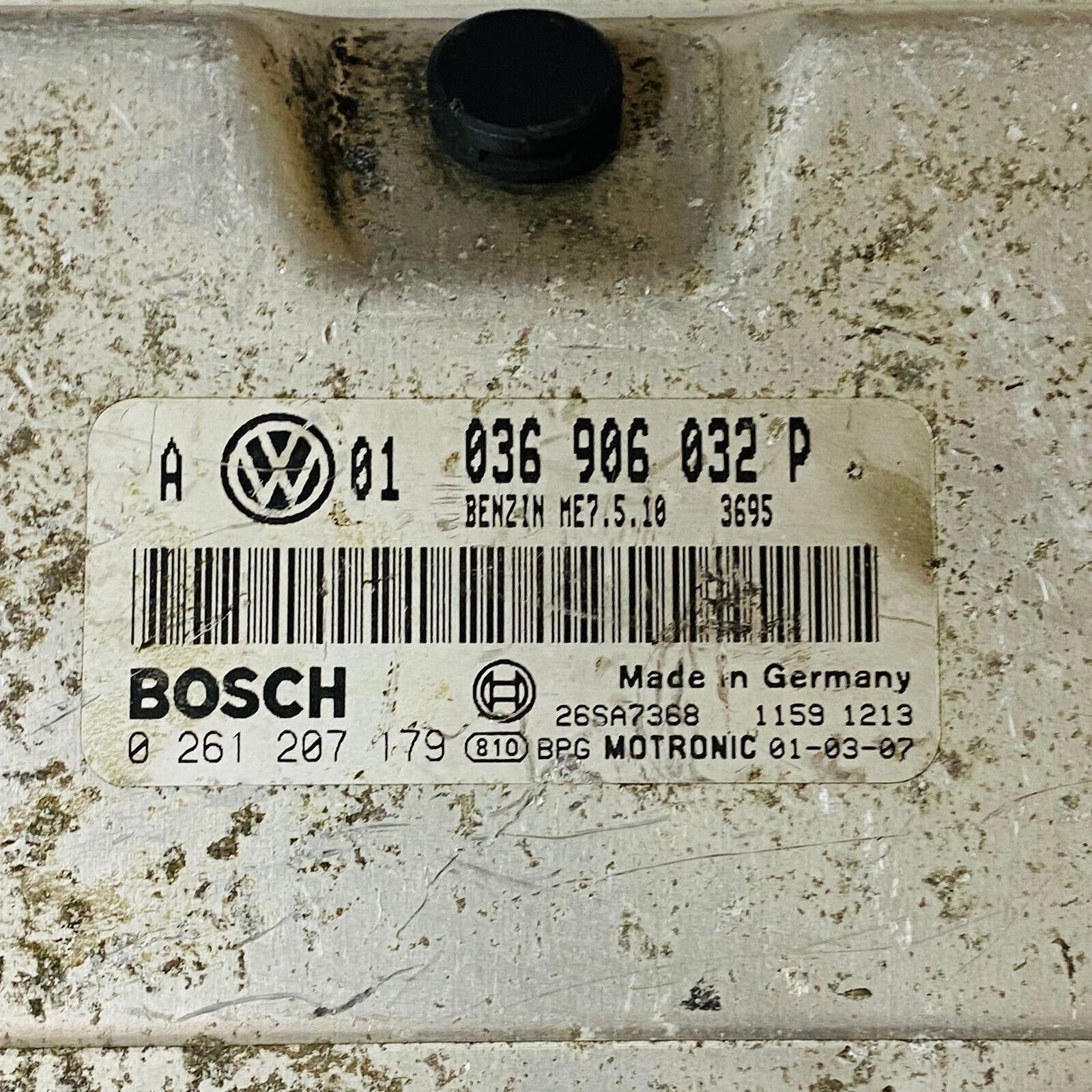 2001 Volkswagen Golf IV Engine Control Unit ECU - 036906032P / 0261207179