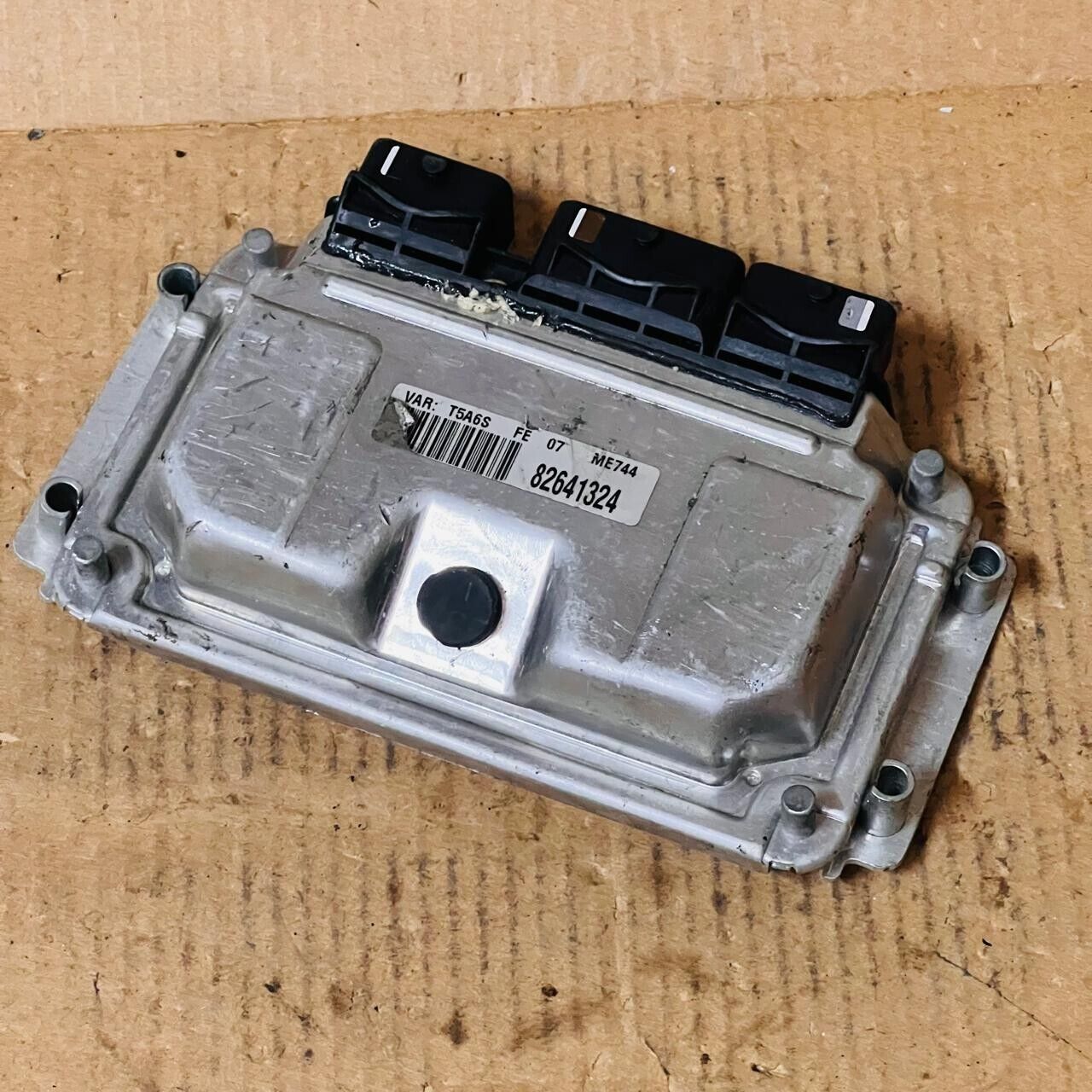 Peugeot DB482 Engine Control Unit ECU - 0261206943 / 9647480580