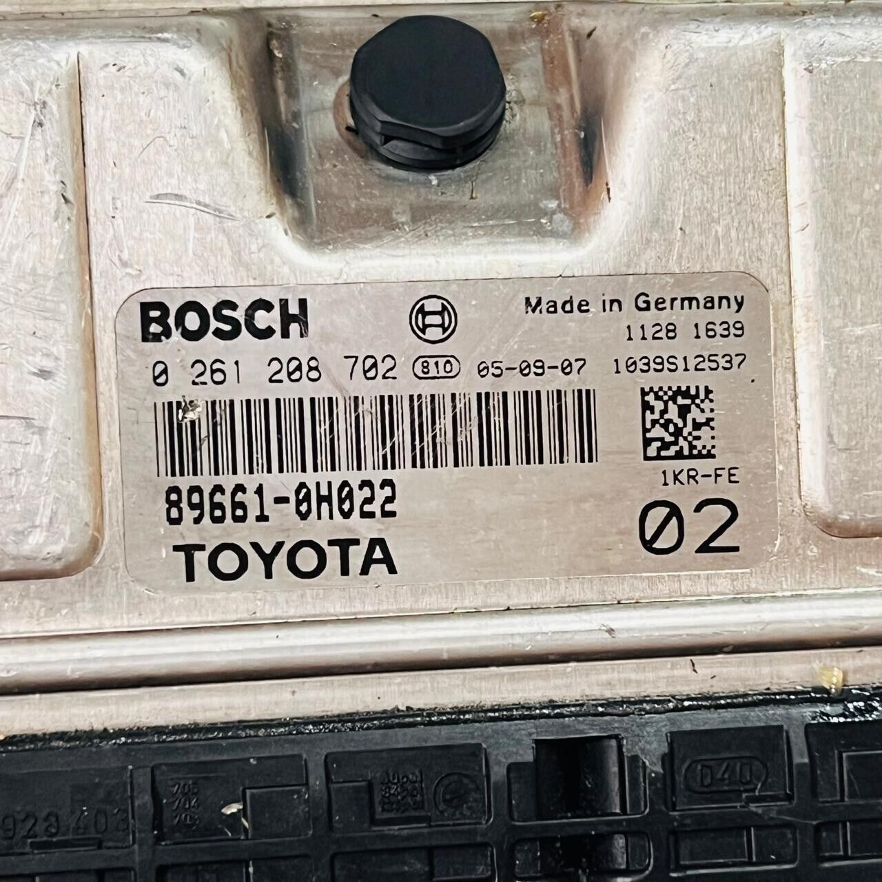 Toyota UK207 F4973 Engine Control Unit ECU - 89661-0H022 / 0261208702