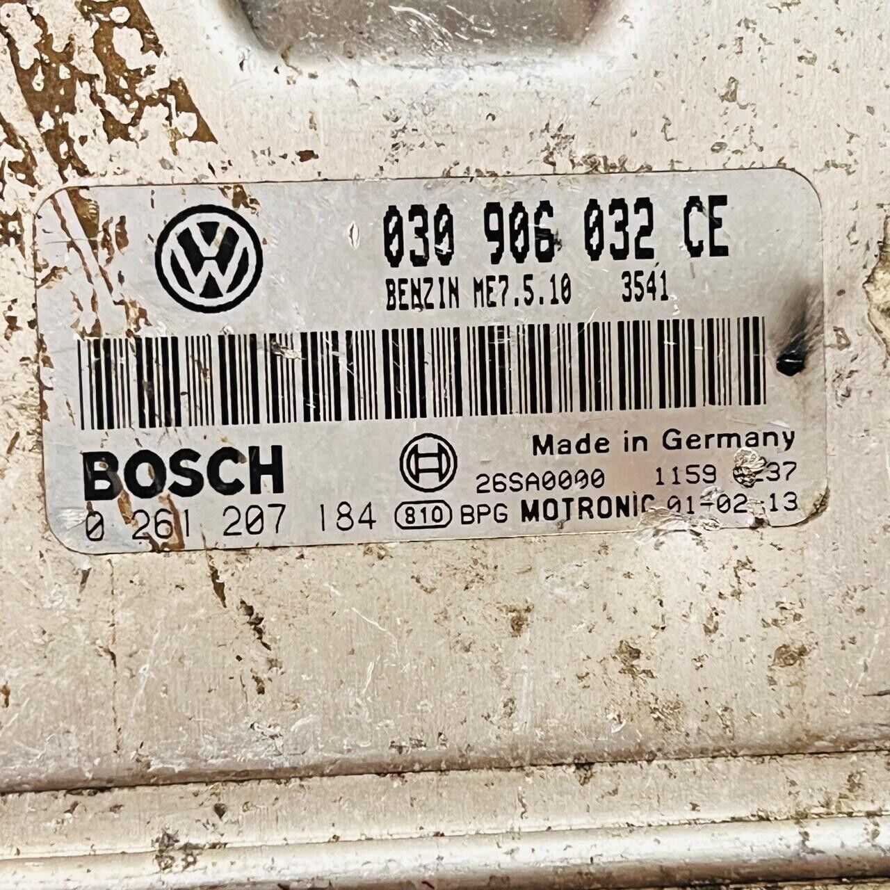 1999-2002 Volkswagen Polo Engine Control Unit ECU - 030906032CE / 0261207184