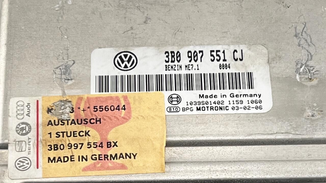 ECU Engine Control Unit VW Passat 2.8 3B0907551CJ 02612067466