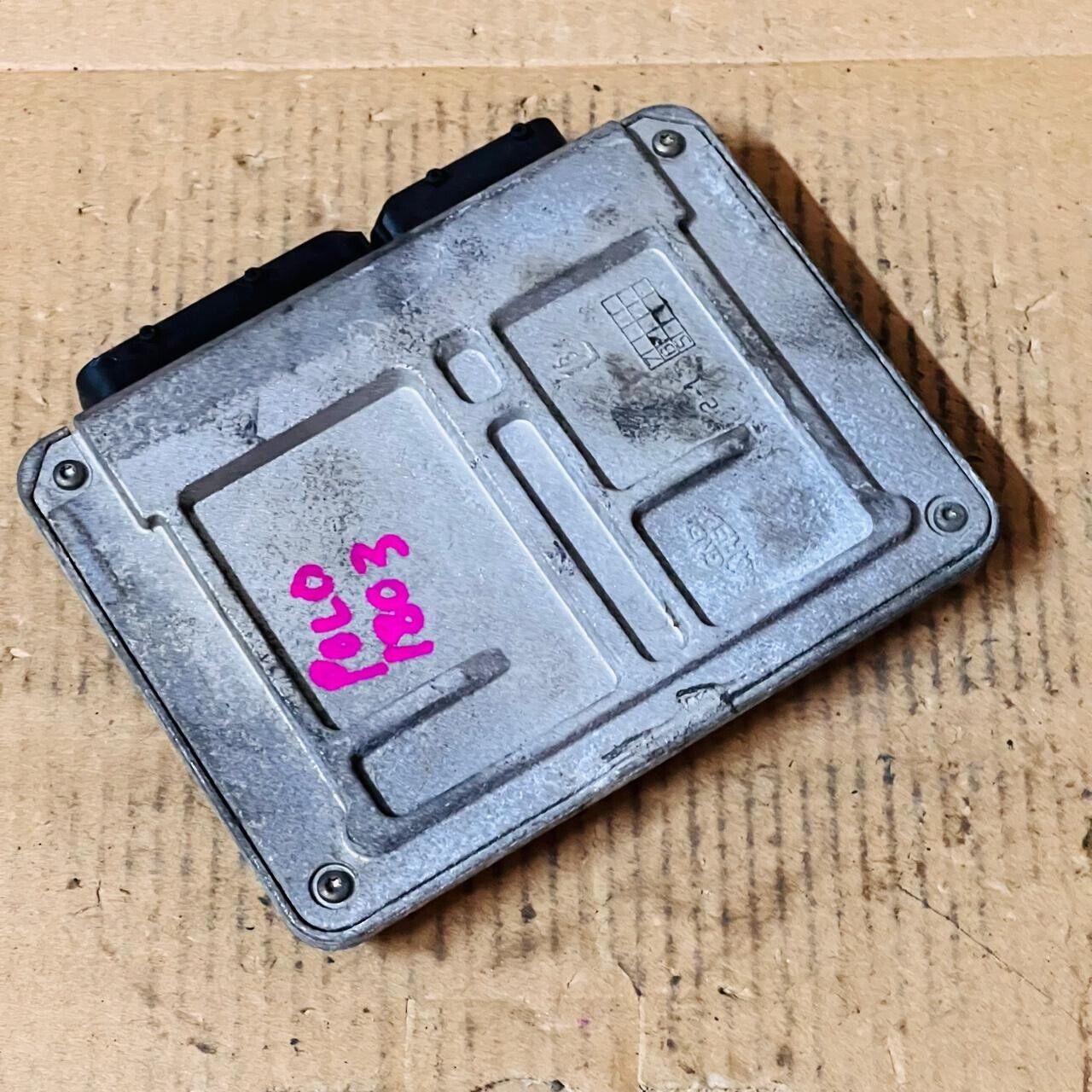 2002 Volswagen Polo 9N Engine Control Unit ECU - 036906034KA / 61601.309.01