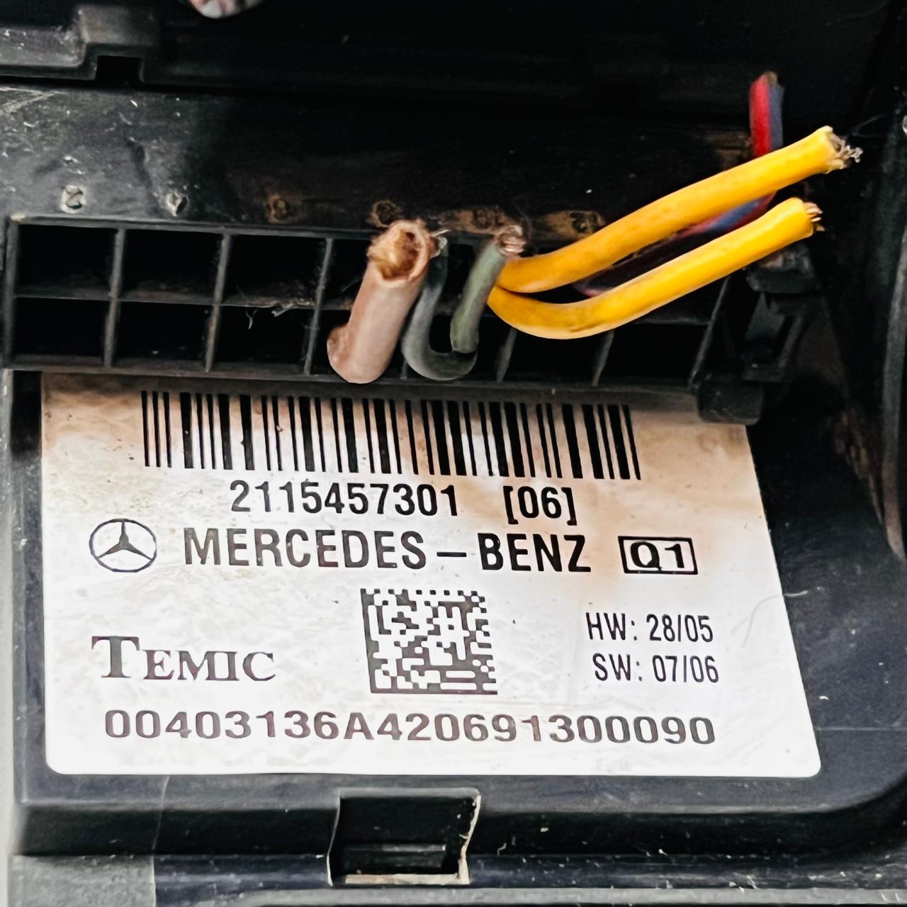 Mercedes Benz W211 E-CLASS SAM UNIT 2115457301 Temic Original