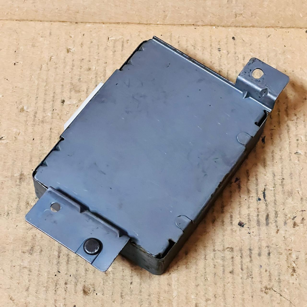 SUBARU 30522KA141 CONTROL UNIT G2T32471T2