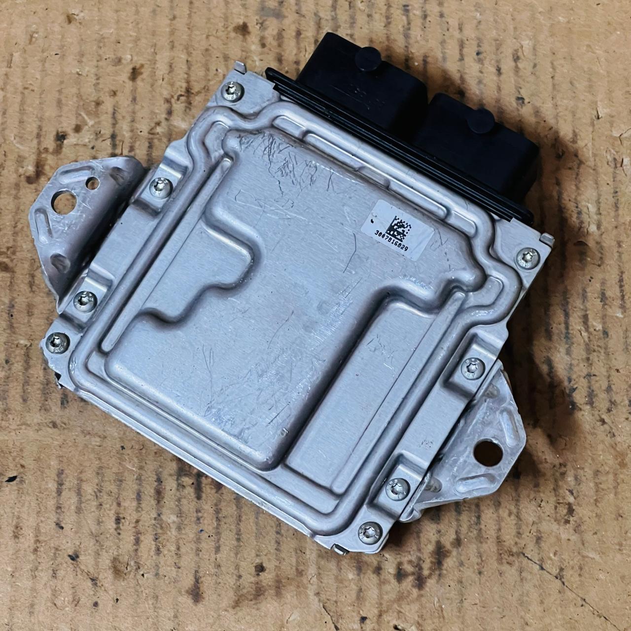 Suzuki KIA ECU Control Module Unit 3391061M00 0261S08263