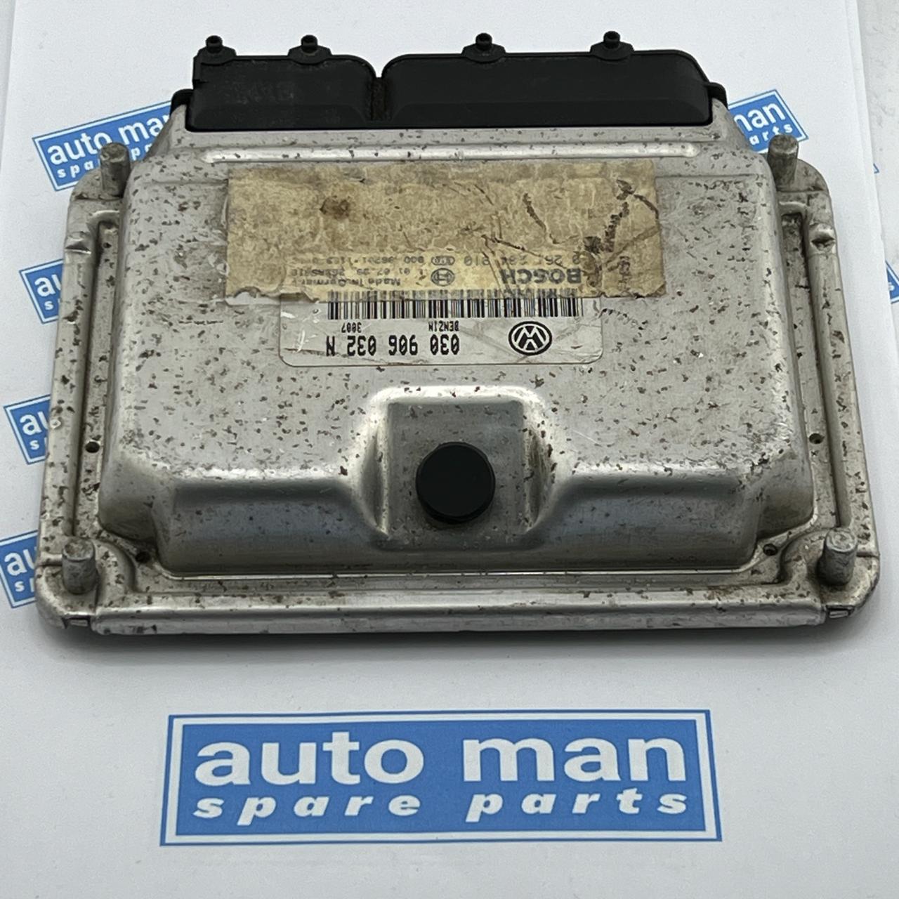 USED ECU 0261204910 Calculator motor VW Golf3  IAW 1AV.V1 032906030N