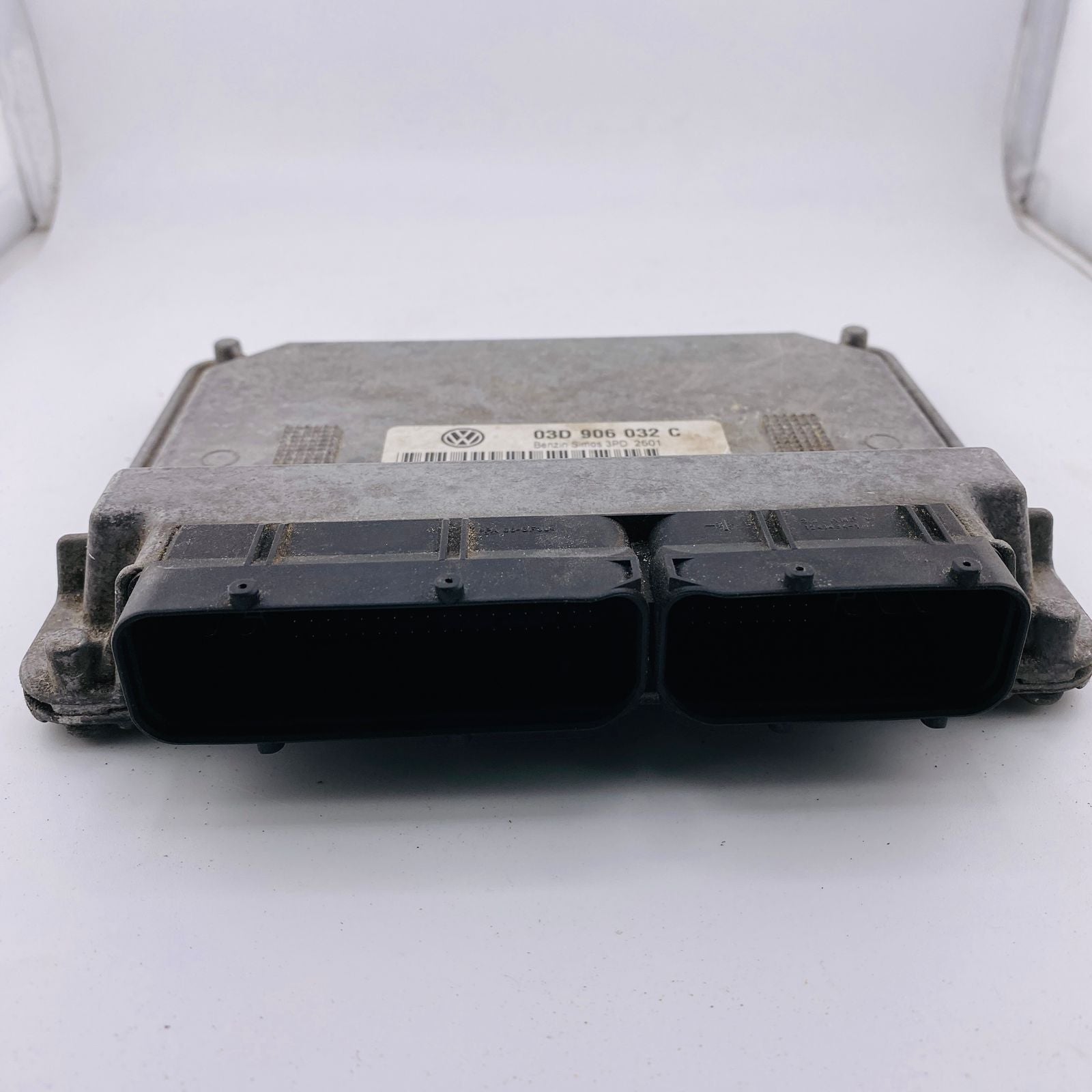 VW POLO 9N engine control unit ECU 03D906032C 2003  5WP4012407