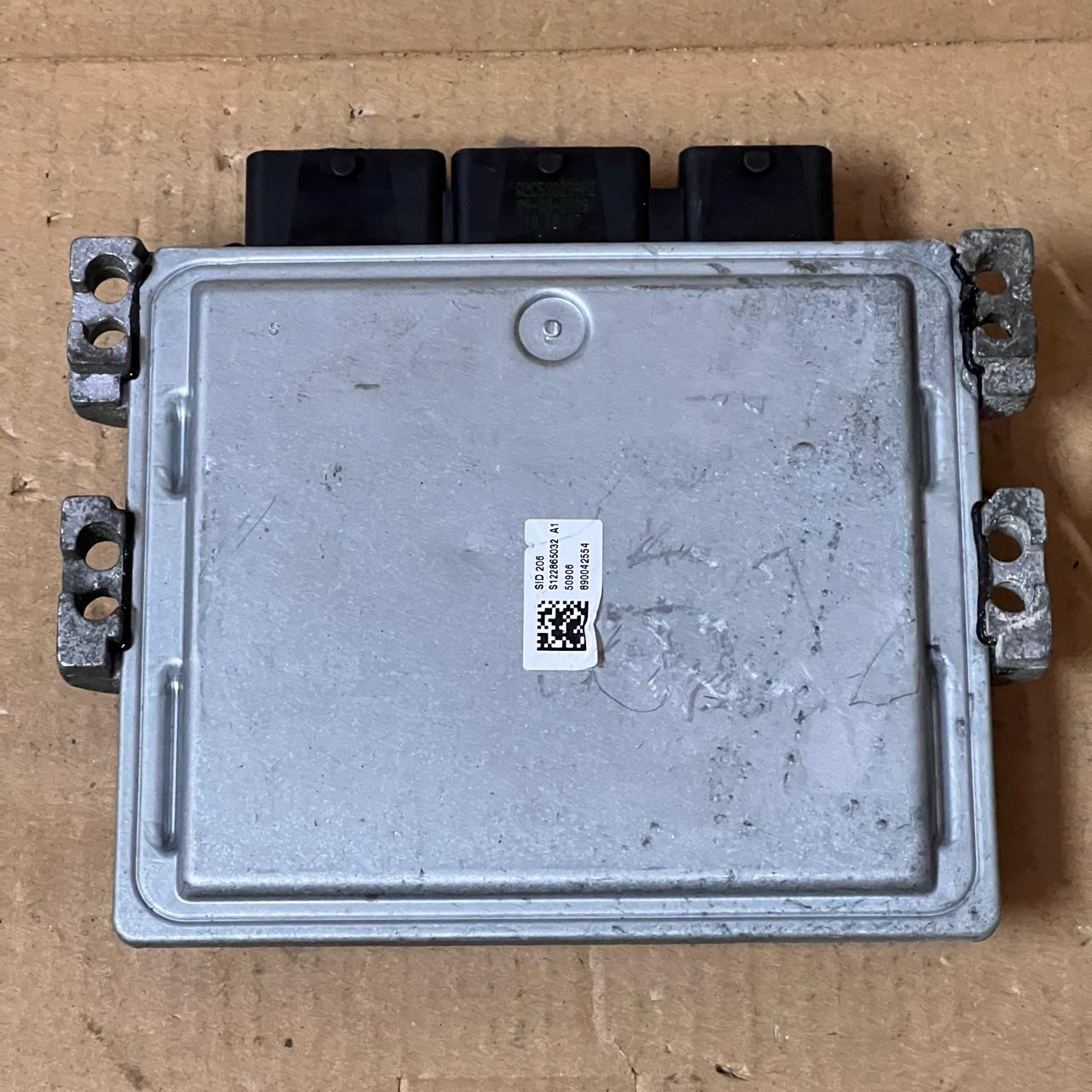 Ford Focus C-Max ECU  5WS40832A  6M51-12A650-AKA  6M5112A650AKA