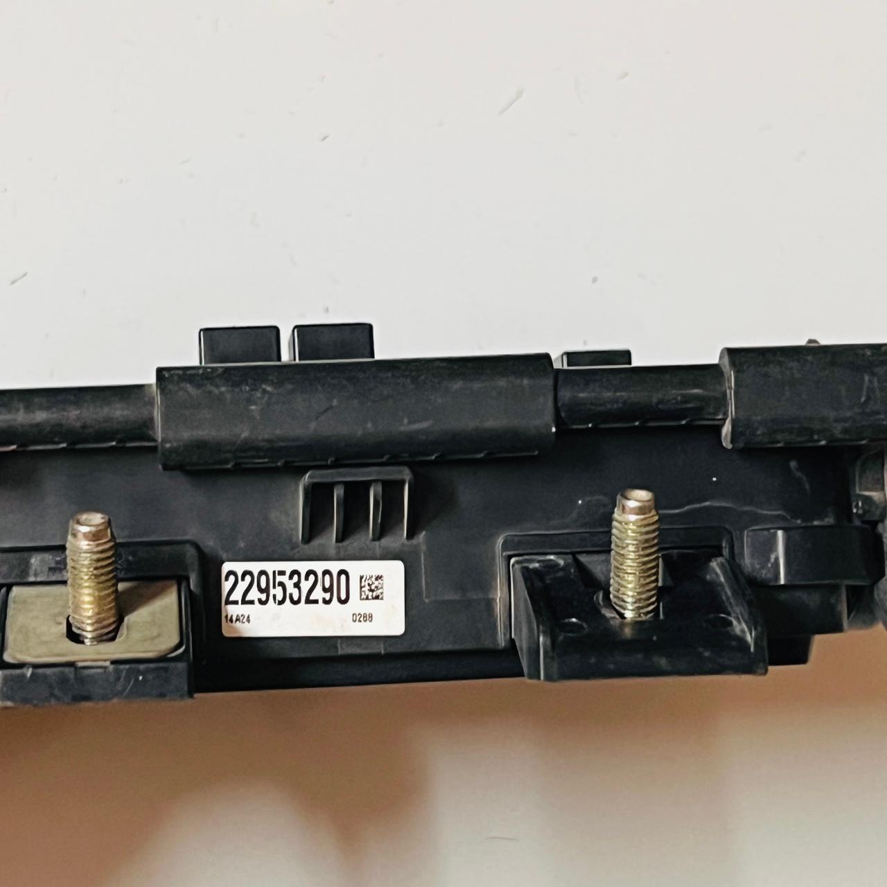 14-16 Cadillac CTS Fusebox Fuse Box Relay Junction Unit 22953290 OEM